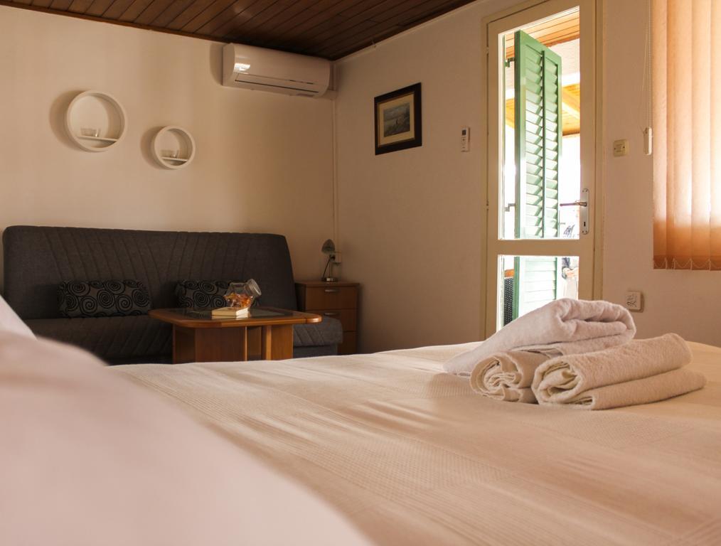 Roko Apartments Biograd Na Moru Bagian luar foto